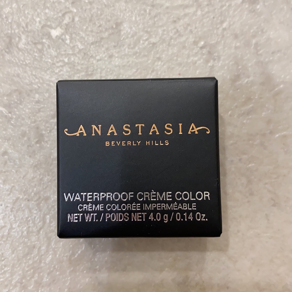 Anastasia Beverly hills waterproof creme color